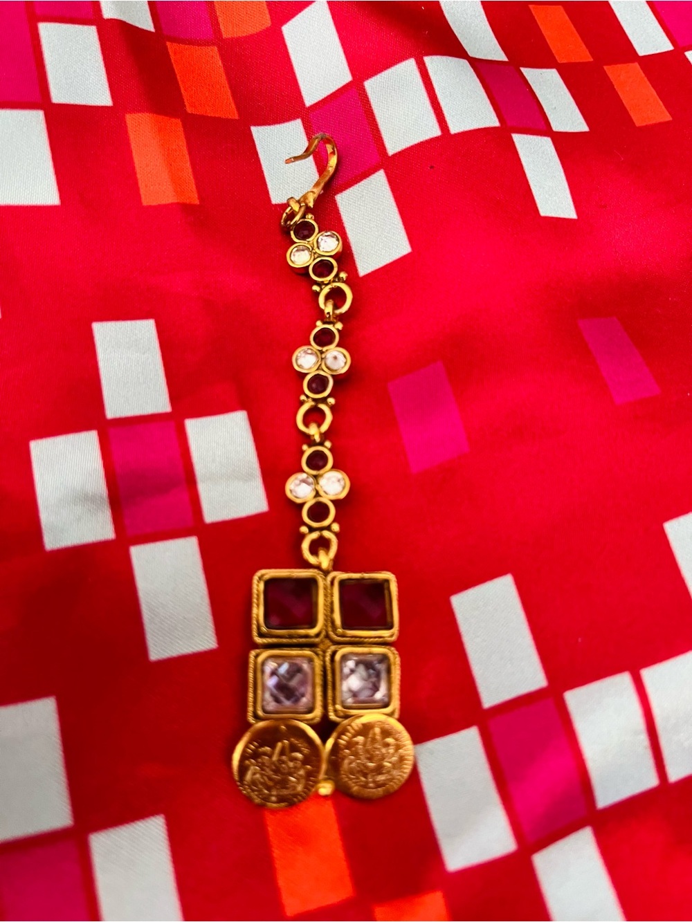 GOLD INDIAN MAANGTIKA